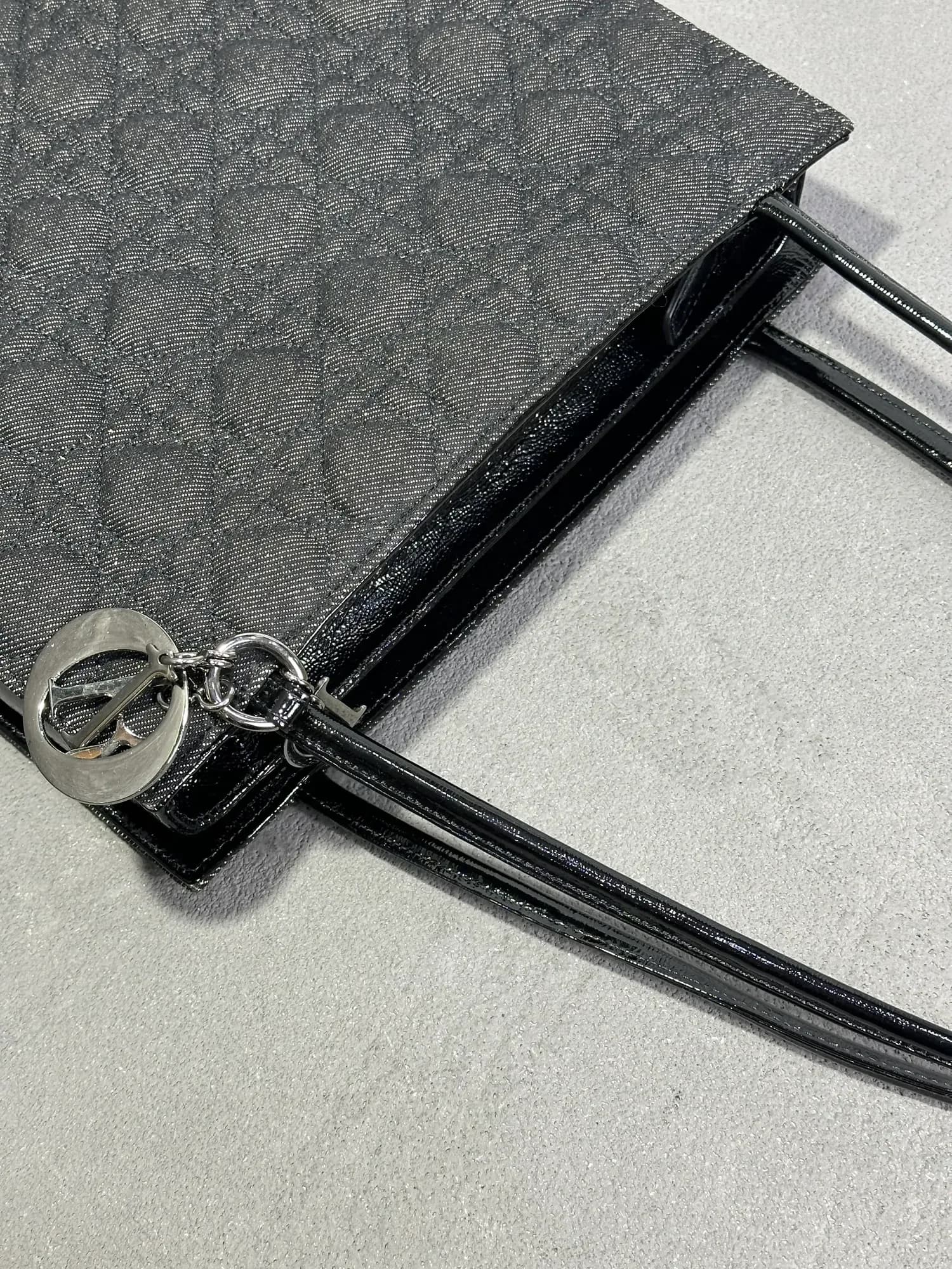 가방-디올-리폼 - 크리스챤 디올의 Lady Dior 데님 토트백 수선 후 사진 6